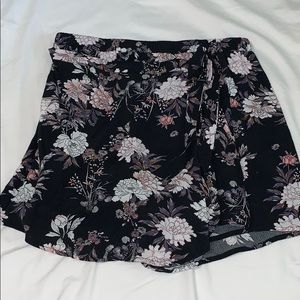 Cute black floral skort